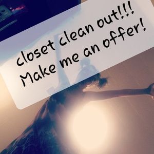 Closet clean out! Make me an offer. All.must go.!